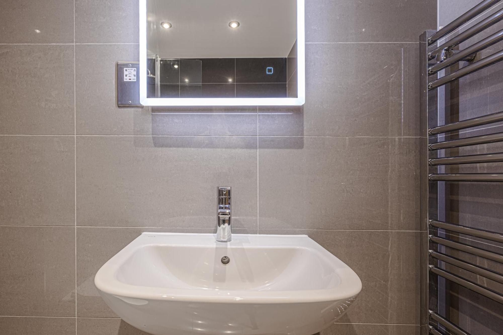 West Residence Bromley Exterior foto